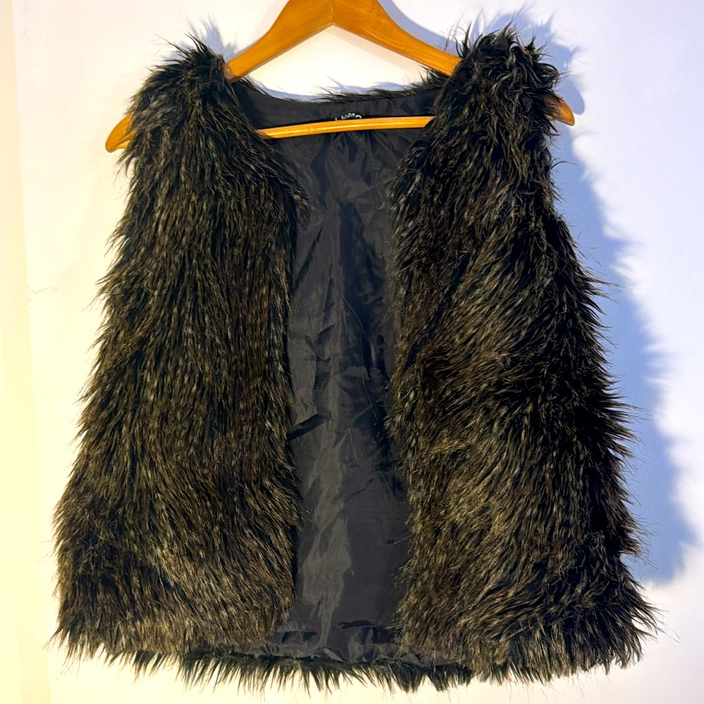 Stylish Luma faux fur jacket made in Italy in perfect condition.